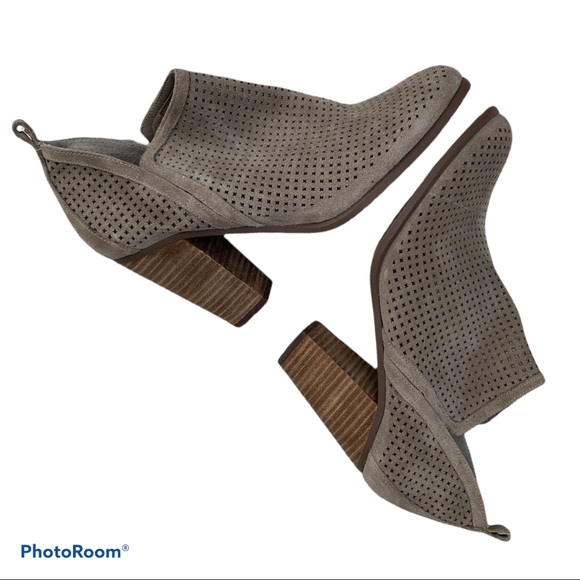 Vince Camuto perforated suede booties - Picture 3 of 6